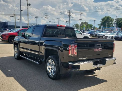 Used 2018 GMC Sierra 1500 SLT AWD/4WD image 3