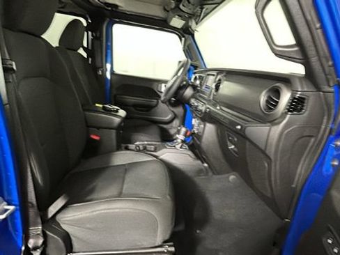 Used 2023 Jeep Wrangler Unlimited w/ Cold Weather Group AWD/4WD image 28