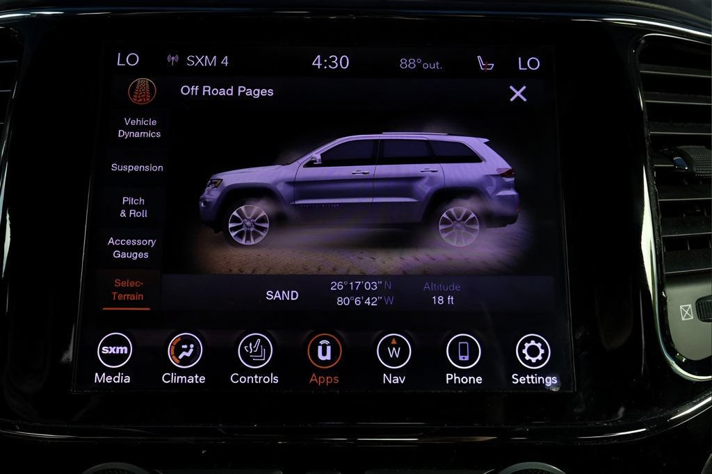 Used 2020 Jeep Grand Cherokee Overland AWD/4WD image 32