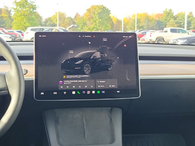 Used 2024 Tesla Model Y Long Range AWD/4WD image 23