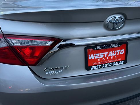 Used 2017 Toyota Camry SE image 26