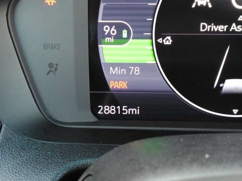 Used 2023 Chevrolet Bolt LT FWD image 39