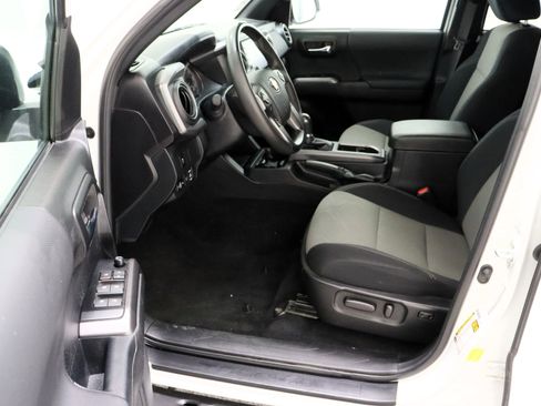 Used 2023 Toyota Tacoma TRD Sport AWD/4WD image 15