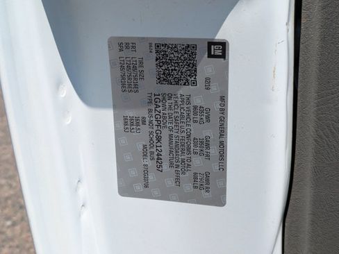 Used 2019 Chevrolet Express 3500 LT w/ LT Preferred Equipment Group RWD image 22