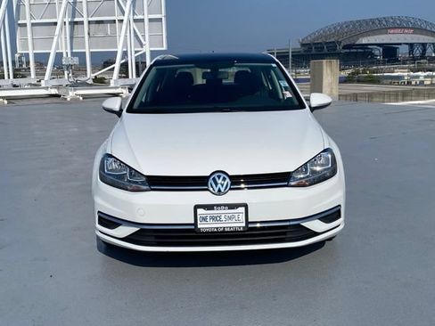 Used 2021 Volkswagen Golf 4-Door FWD image 3