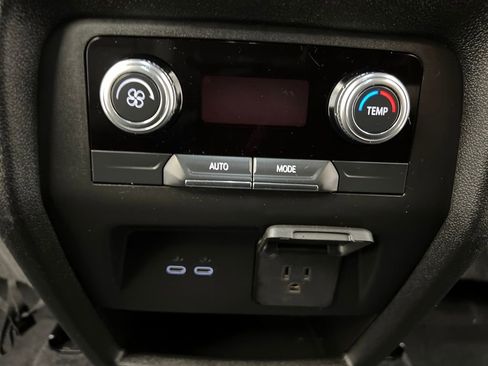 Used 2025 GMC Acadia Elevation image 26