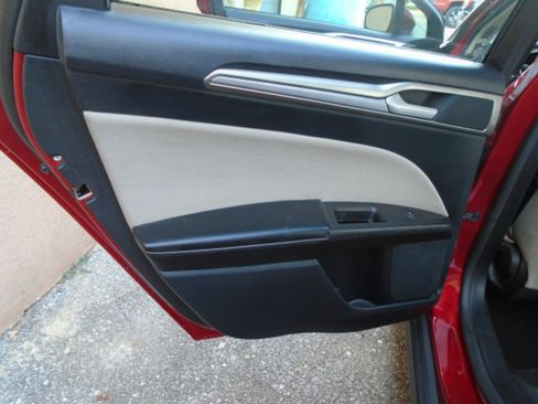 Used 2020 Ford Fusion S image 11