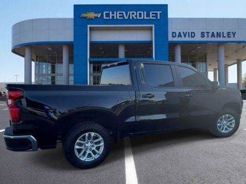 Used 2024 Chevrolet Silverado 1500 LT w/ Z71 Off-Road Package AWD/4WD image 8
