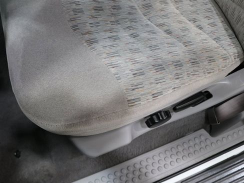 Used 2000 Ford F350 XLT image 72