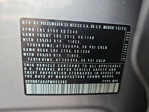 Used 2023 Volkswagen Tiguan SE w/ Panoramic Sunroof Package FWD image 24