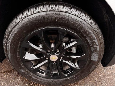 Used 2019 Chevrolet Equinox LS w/ LS Convenience Package image 32