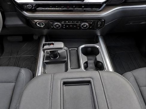 Used 2022 Chevrolet Silverado 1500 RST AWD/4WD image 15