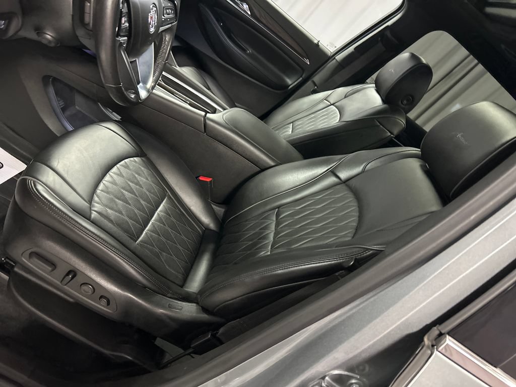 Used 2024 Buick Enclave Avenir w/ Avenir Technology Package AWD/4WD image 12
