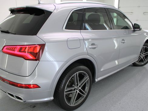 Used 2020 Audi SQ5 Premium Plus w/ Premium Plus Package image 15