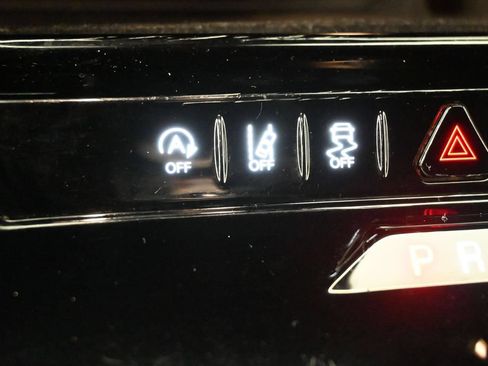 Used 2022 Jeep Wagoneer Series II RWD image 21