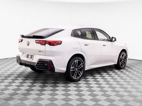 Used 2026 BMW X2 xDrive28i w/ Technology Package AWD/4WD image 6