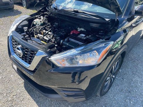 Used 2018 Nissan Kicks SV FWD image 23