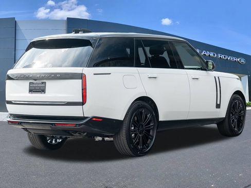 New 2026 Land Rover Range Rover Long Wheelbase SE AWD/4WD image 4