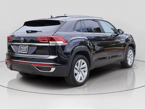 Used 2023 Volkswagen Atlas Cross Sport SE FWD image 7