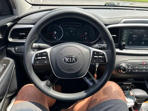 Used 2020 Kia Sorento FWD V6 image 10