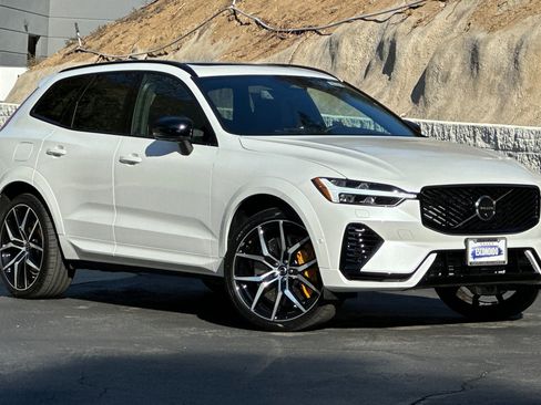 New 2026 Volvo XC60 T8 Polestar image 2