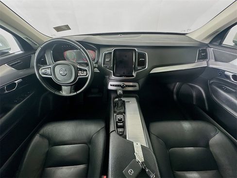 Used 2016 Volvo XC90 T5 Momentum image 10