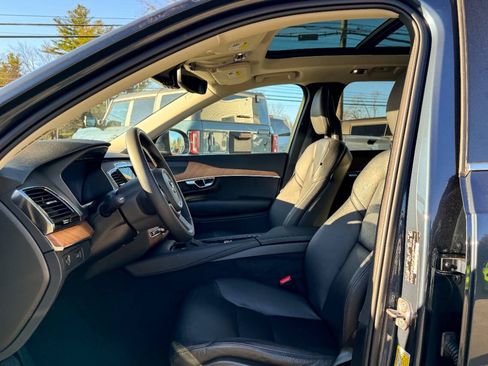 Used 2022 Volvo XC90 T6 Momentum w/ Advanced Package AWD/4WD image 19