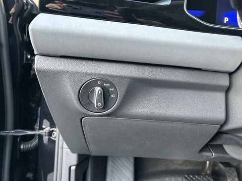 New 2026 Volkswagen Jetta SE image 24