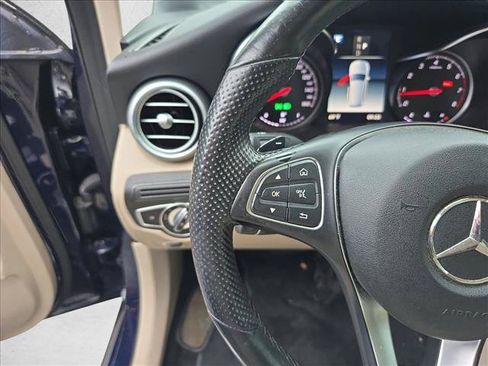 Used 2019 Mercedes-Benz GLC 300 4MATIC image 17