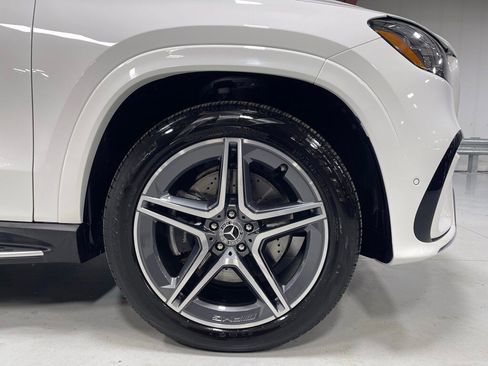 Used 2026 Mercedes-Benz GLS 450 GLS 450 image 16