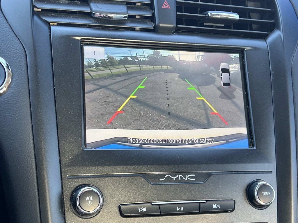 Used 2020 Ford Fusion SE w/ Equipment Group 151A FWD image 20