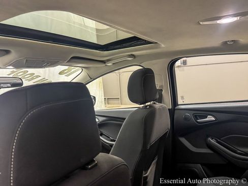 Used 2018 Ford Focus SEL image 13