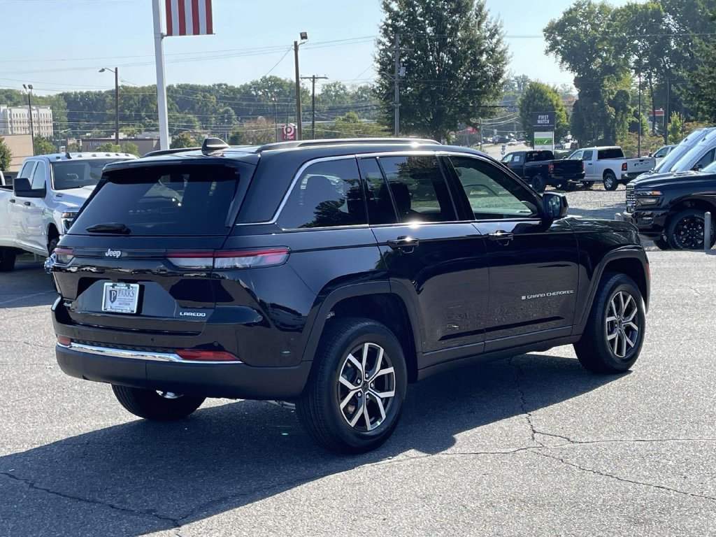 New 2027 Jeep Grand Cherokee 4WD image 8