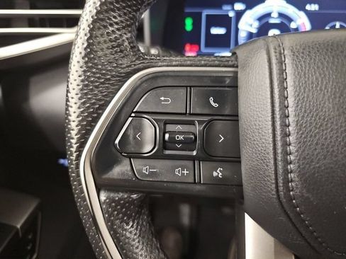 Used 2025 Toyota Tundra Limited AWD/4WD image 20