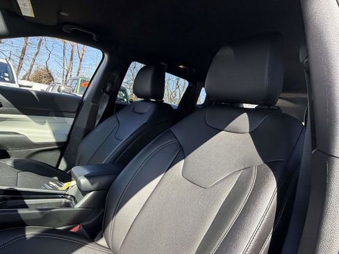 Used 2025 Jeep Compass Limited w/ Elite Group image 14