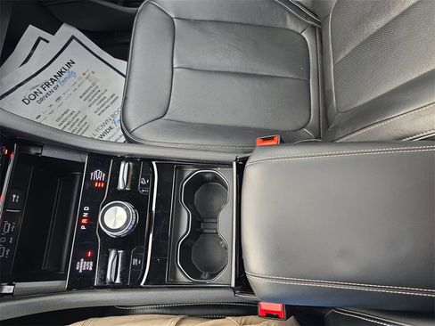 Used 2024 Jeep Grand Cherokee Overland w/ Trailer Tow Package image 25