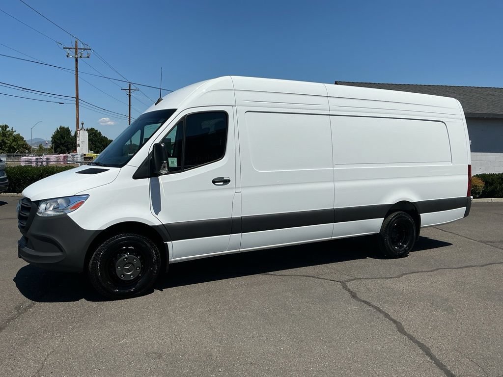 New 2026 Mercedes-Benz Sprinter 3500 360° Tour