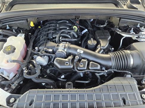 Used 2023 Jeep Grand Cherokee L Limited w/ Luxury Tech Group II image 34