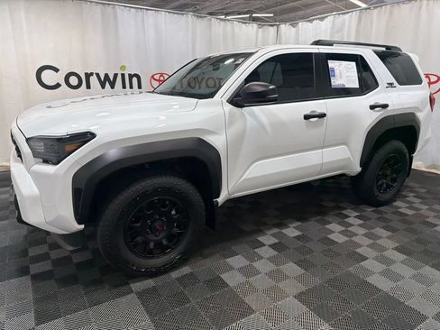 Used 2025 Toyota 4Runner TRD Off-Road AWD/4WD image 4