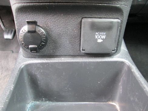 Used 2009 Pontiac Vibe image 36