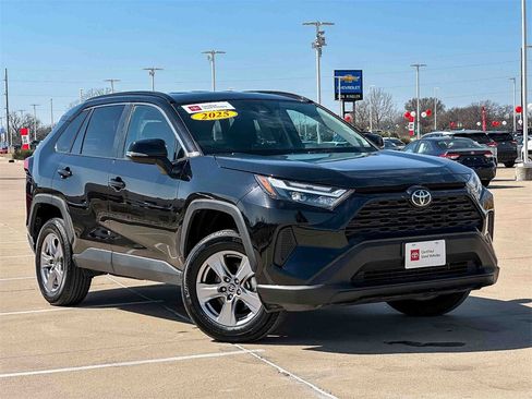 Certified 2025 Toyota RAV4 XLE image 1