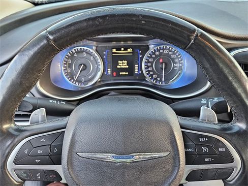 Used 2017 Chrysler 200 Limited Platinum w/ Comfort & Convenience Group image 21