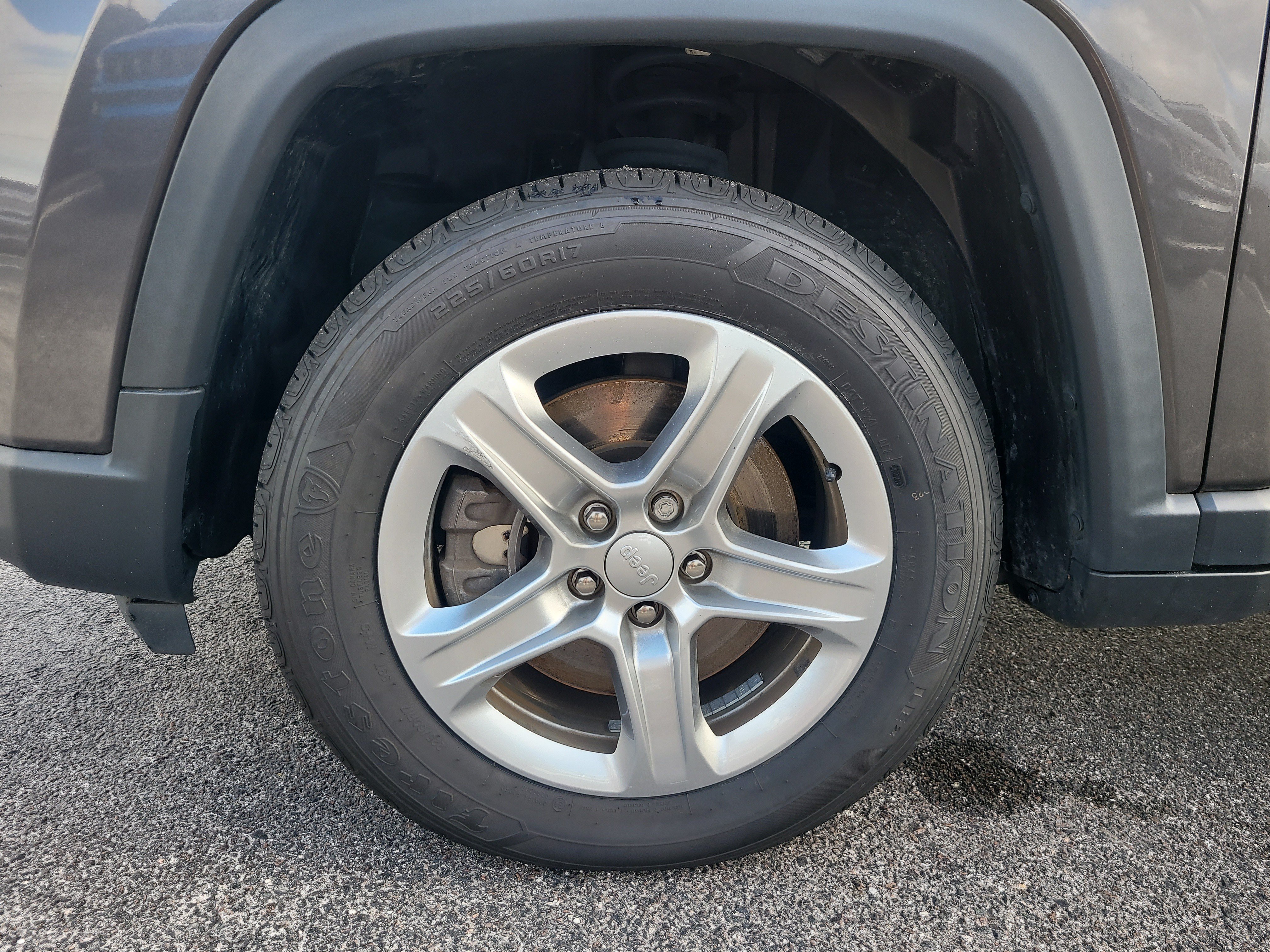 Used 2023 Jeep Compass Latitude AWD/4WD image 9