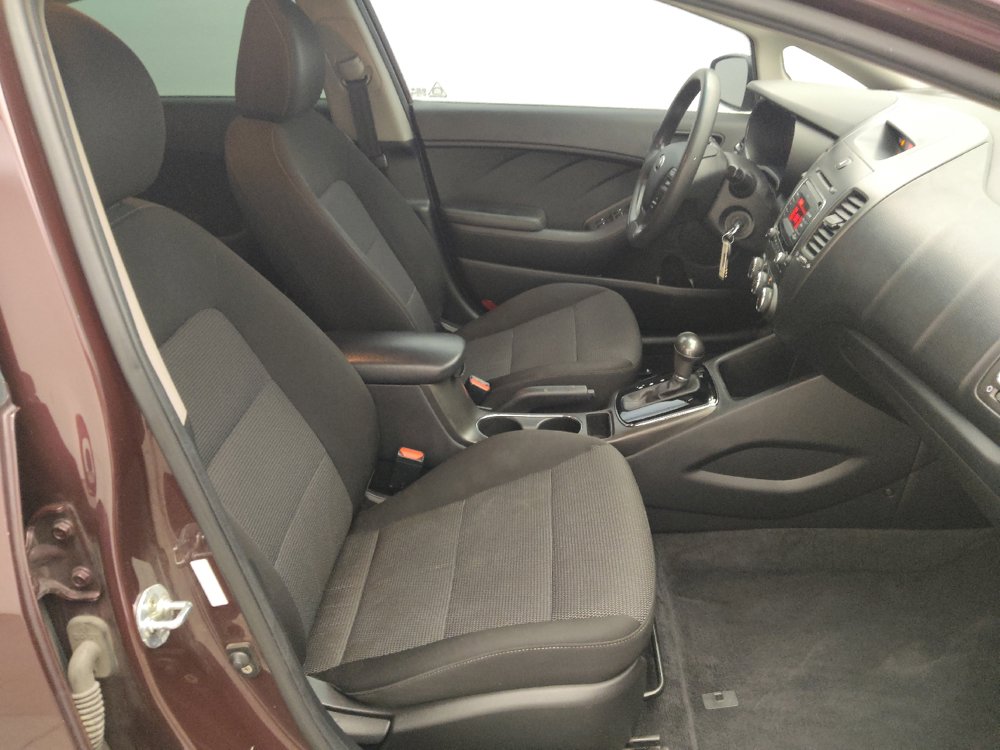Used 2017 Kia Forte LX FWD image 21