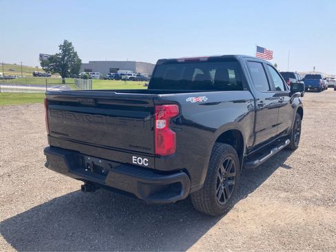 Used 2024 Chevrolet Silverado 1500 Custom w/ Turbomax Blackout Package AWD/4WD image 11