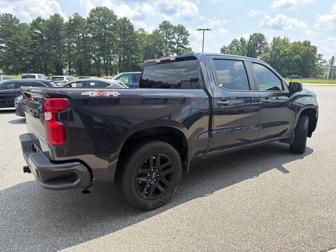 Used 2022 Chevrolet Silverado 1500 Custom AWD/4WD image 7