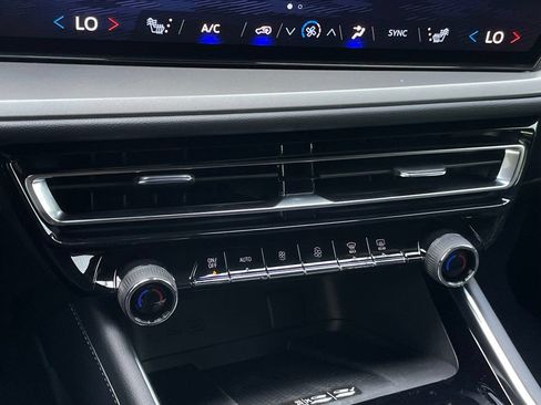 New 2026 Chevrolet Traverse LT FWD image 20
