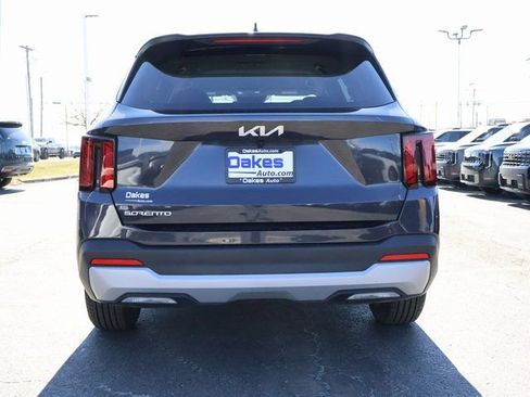 New 2025 Kia Sorento LX image 6