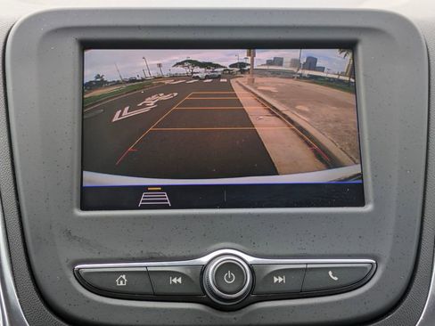 Used 2021 Chevrolet Equinox LS w/ LS Convenience Package image 20