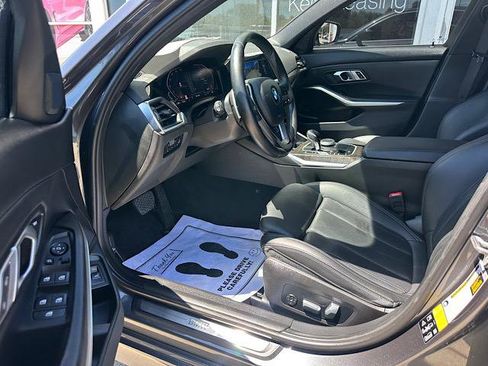 Certified 2022 BMW 330i xDrive Sedan w/ Premium Package AWD/4WD image 11